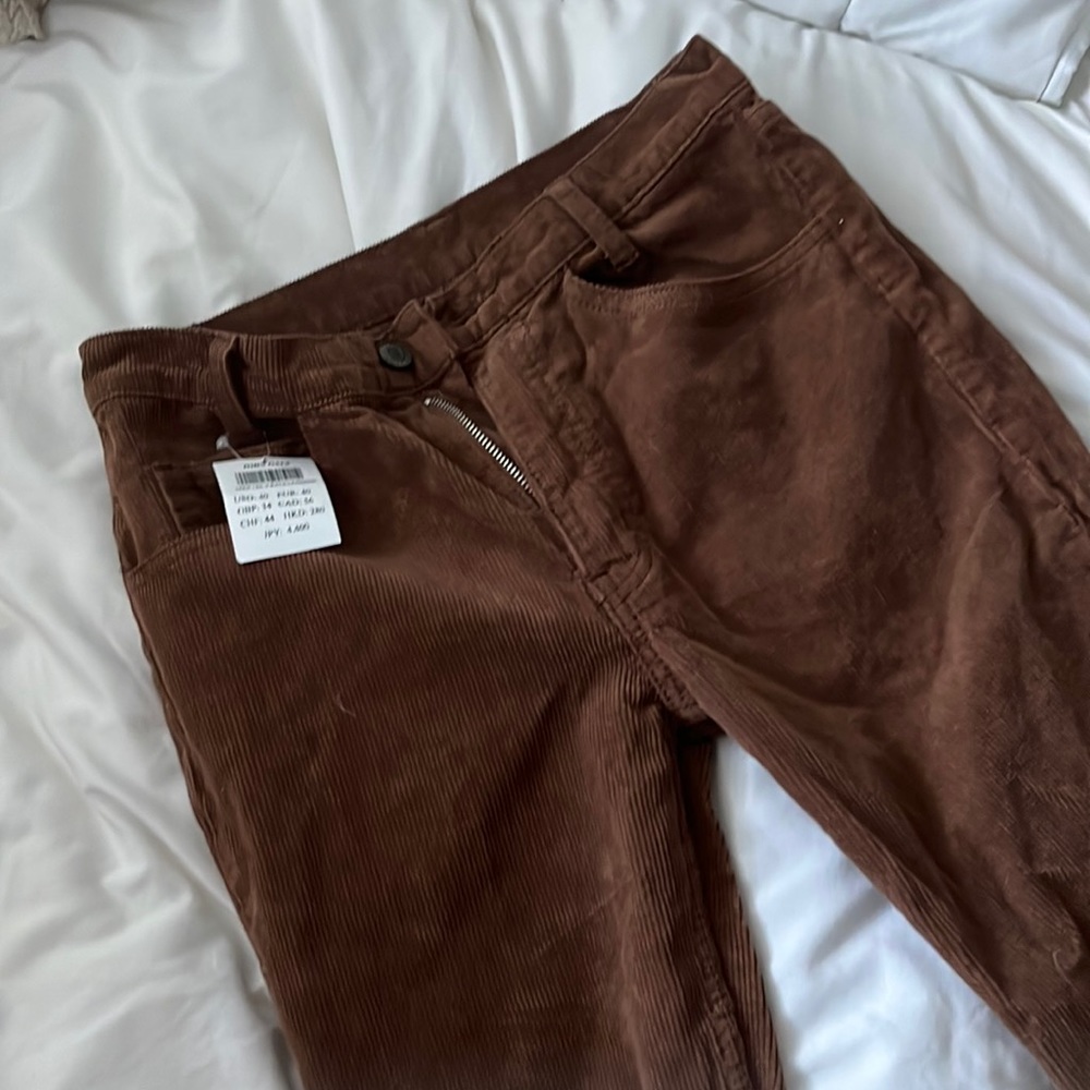 NWT BRANDY MELVILLE CORD JEANS